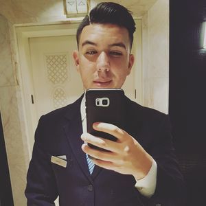 Meet your Posher, Cesar